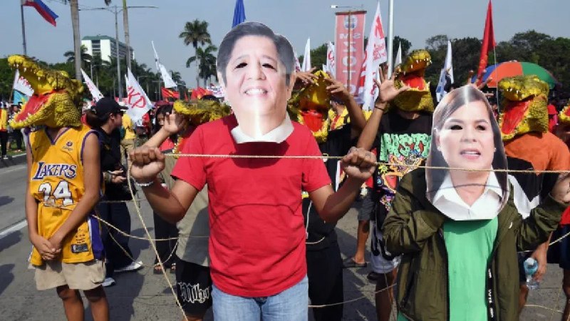菲律宾数千民众集会，要求马科斯因贪腐丑闻辞职