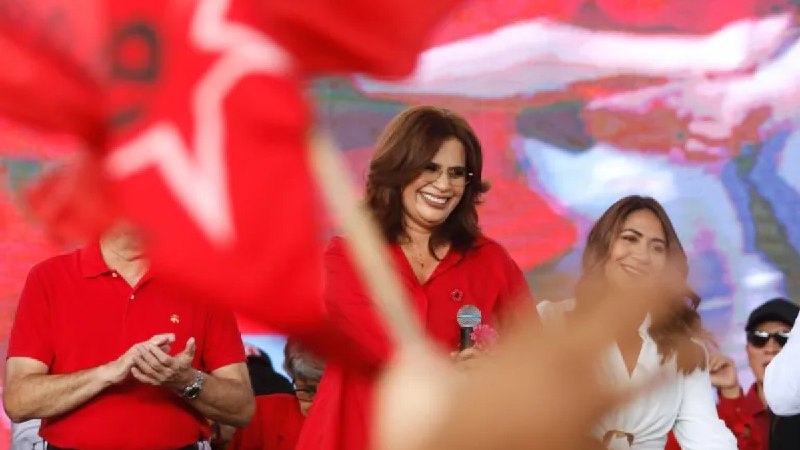 在选情胶着的总统大选前夕，洪都拉斯严阵以待以应对争议